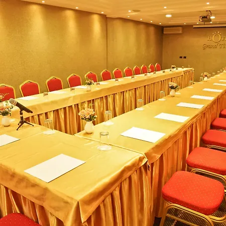 Szálloda Grand & 4*