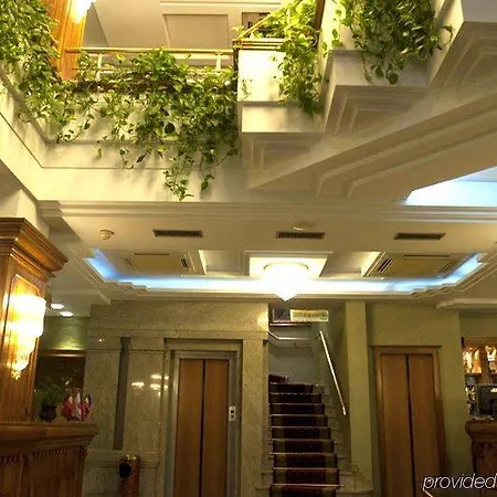 Grand & Hotell 4*