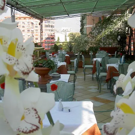 Hotell Grand &