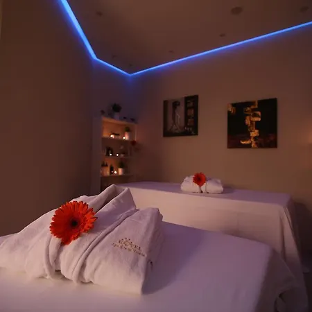 Hotell Grand & Tirana