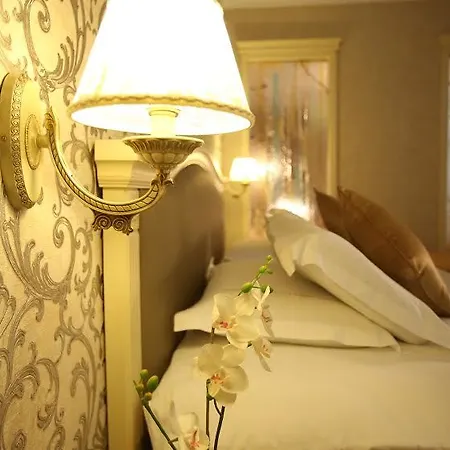 Grand & 4* Tirana