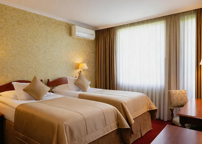 Grand & 4* Tirana