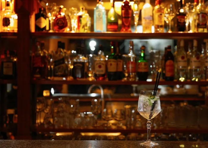 Hotel Grand & Tirana