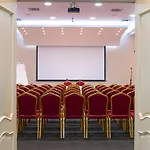 Hotel Grand & Tirana