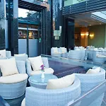 Grand & Hotel