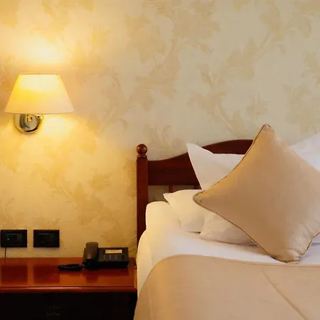 Hotel Grand & 4*