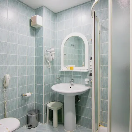 Grand & 4* Tirana