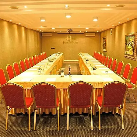 Hotel Grand & 4*