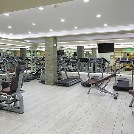 Hotel Grand &
