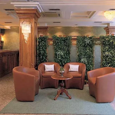 Grand & Otel