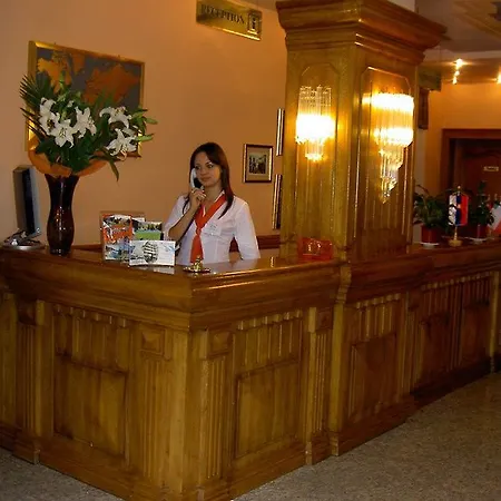 Grand & 4* Tirana